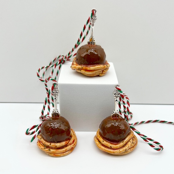 Spaghetti & Meatball Christmas Ornament – Handmade Clay Italian Food Ornament - Picture 8 of 16